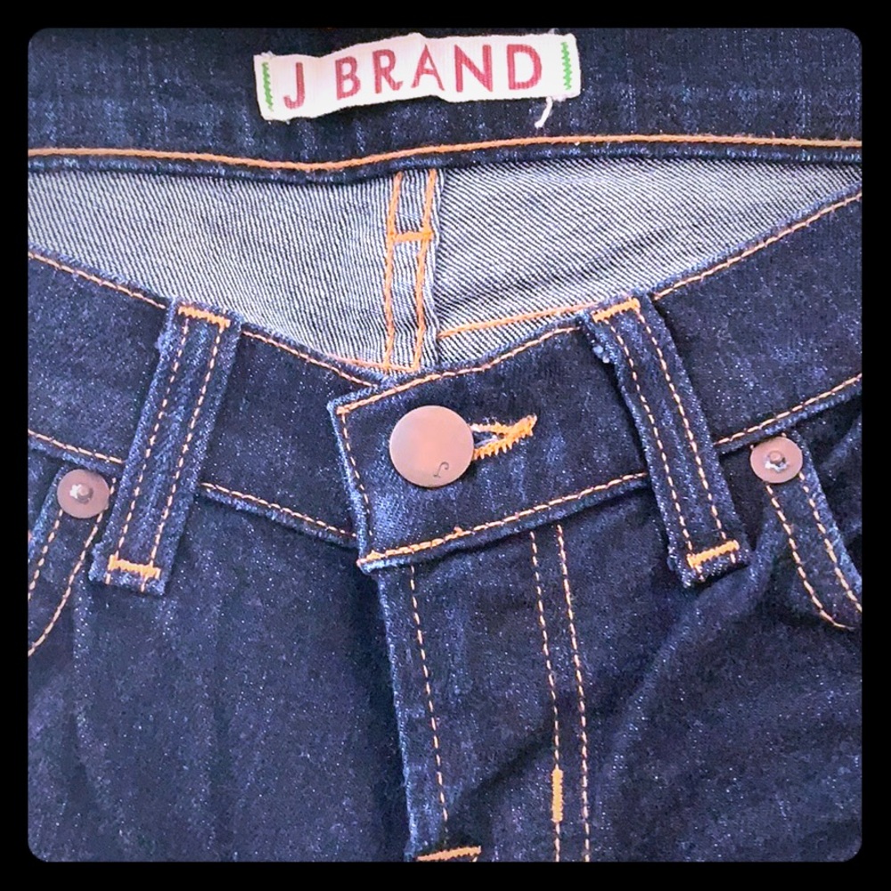 Dark denim with a bit of whisks